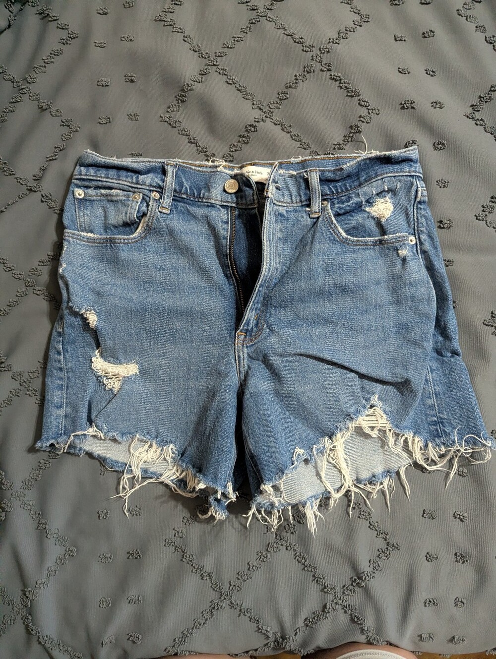 Abercrombie 4" High Rise Mom Shorts